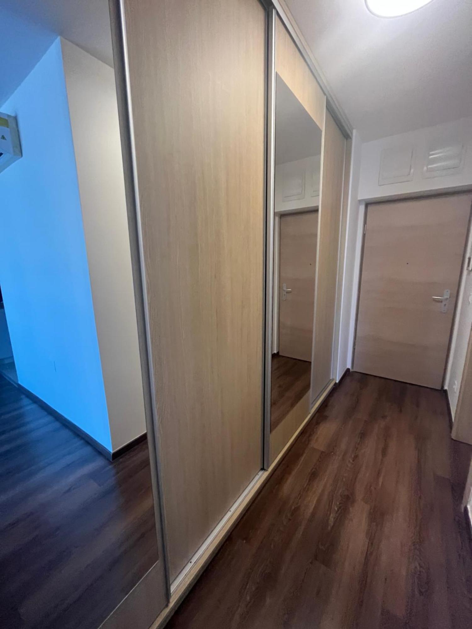 Mega Sale - Book Now - Corvin Royal Apartment